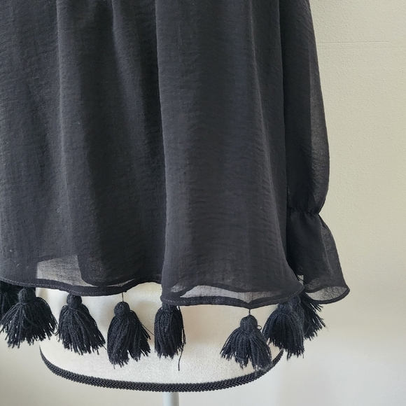 Misa Fontane blouse Off-the-Shoulder 3/4-Sleeve Tassel-Trim Top, Onyx Size Small - Picture 10 of 16